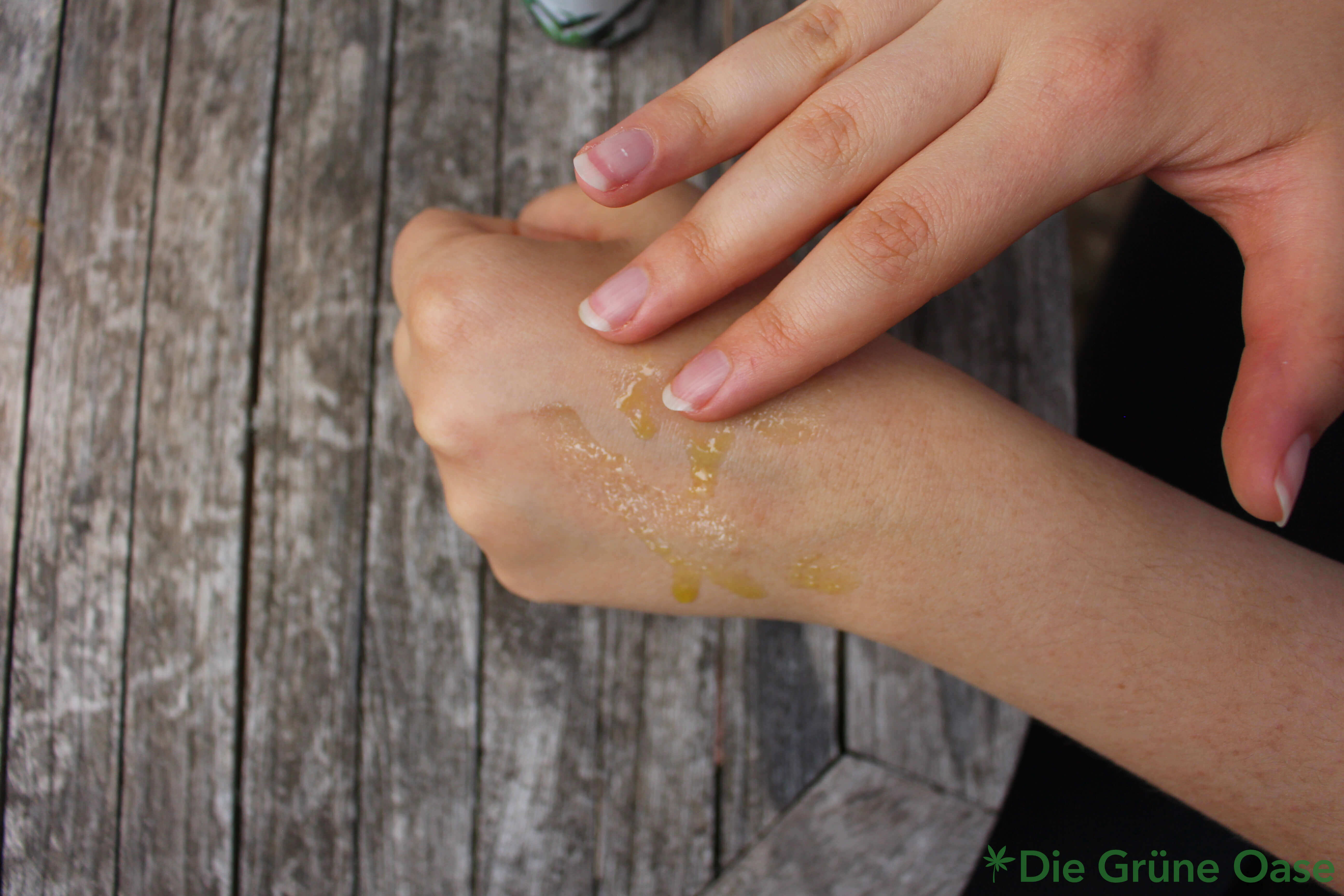 BioBloom CBD Booster Hautöl Anwendung